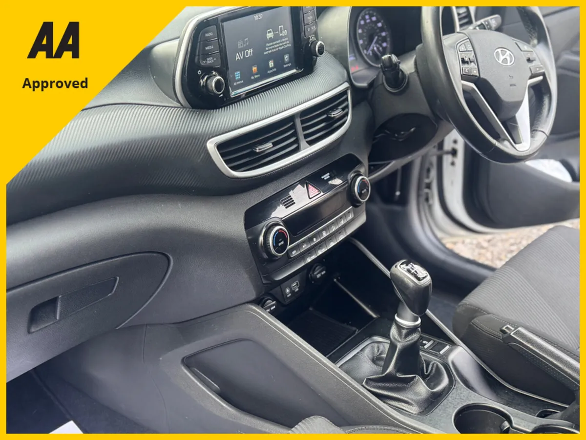 Hyundai Tucson 1.6 Diesel 115PS 5DR - Image 2