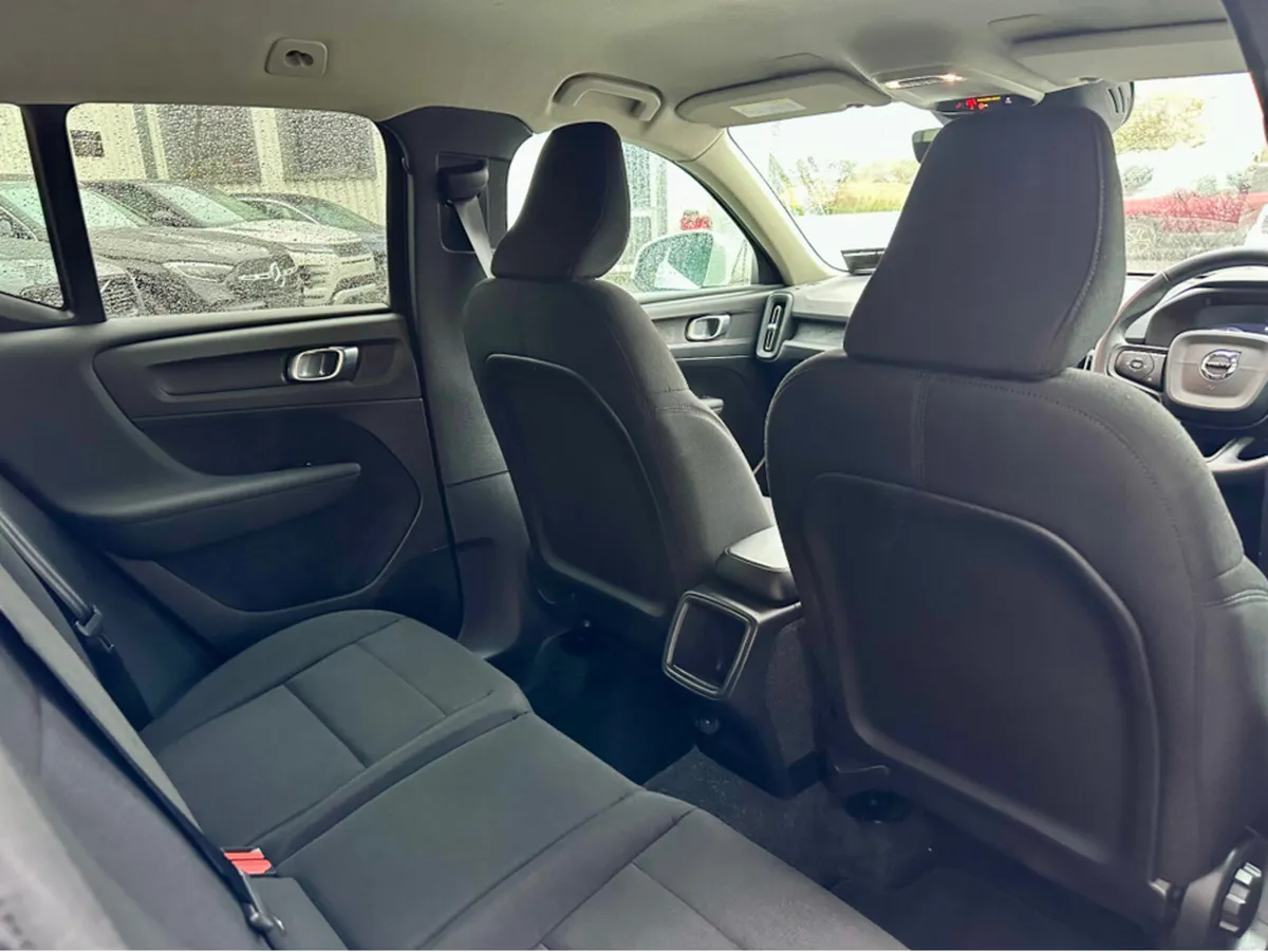Volvo XC40 T3 5DR - Image 3