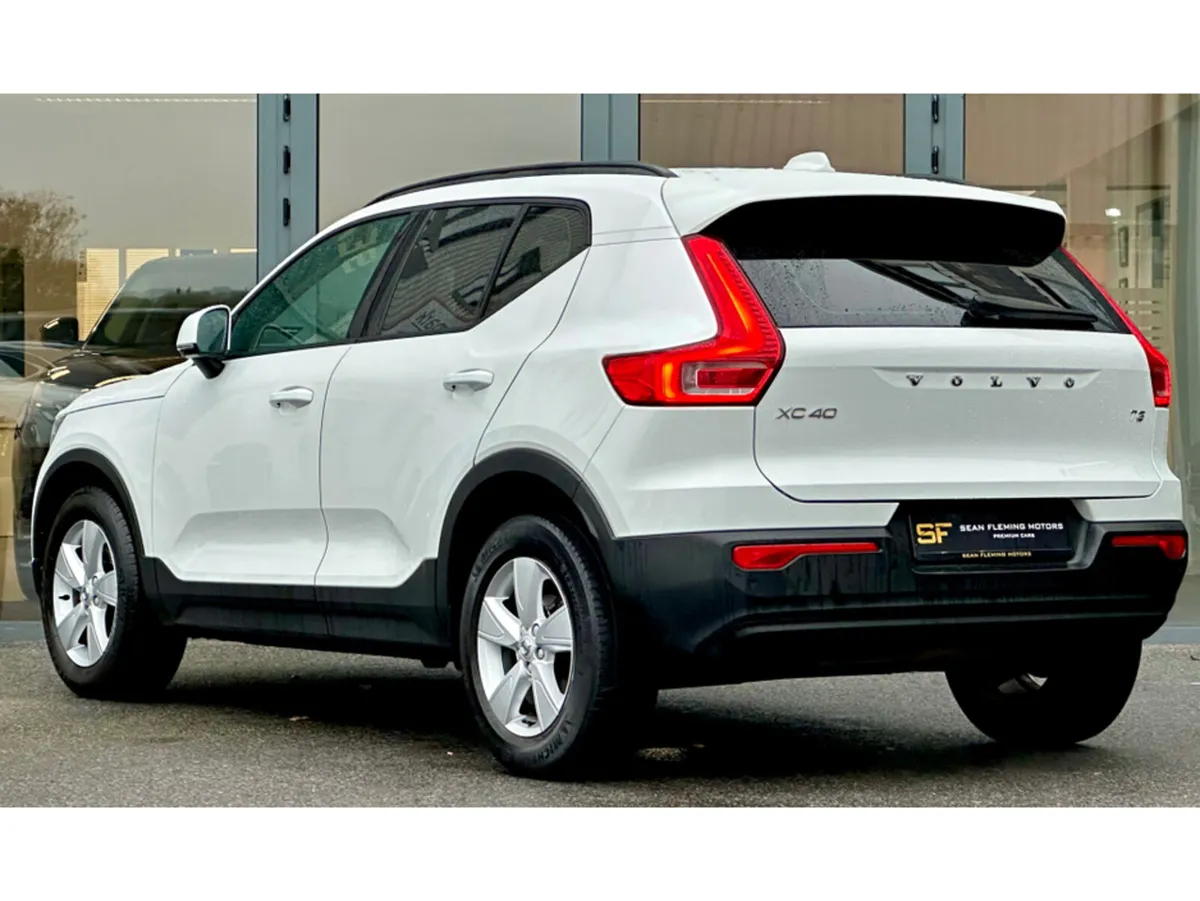 Volvo XC40 T3 5DR - Image 4