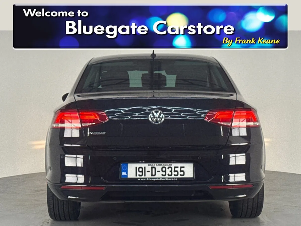 Volkswagen Passat CL 2.0 TDI MANUAL**PARK ASSIST** - Image 4