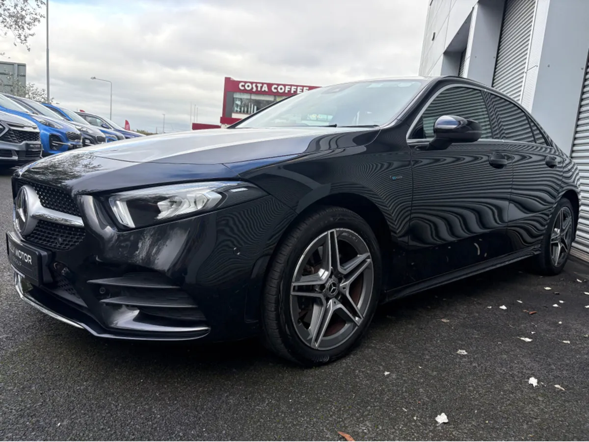 Mercedes-Benz A-Class 1.3 PETROL AMG LINE EXECUTIV - Image 3