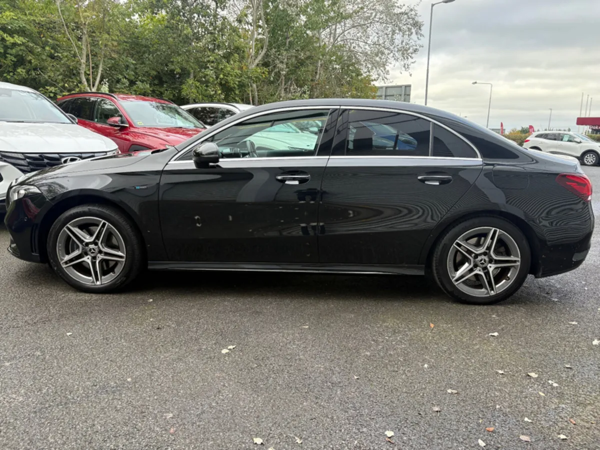 Mercedes-Benz A-Class 1.3 PETROL AMG LINE EXECUTIV - Image 4