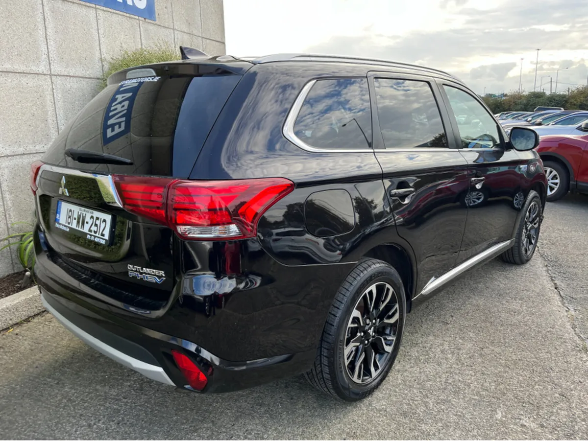 Mitsubishi Outlander GX3H PHEV 2.0 PETROL - Image 4