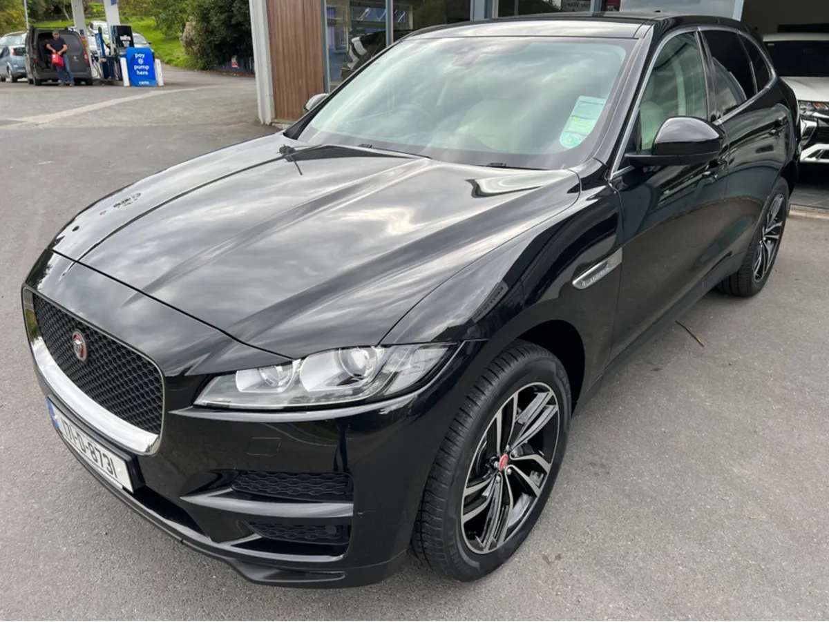 Jaguar F-Pace 2.0 D AWD PRESTIGE AUTO 2 Year Engin - Image 4