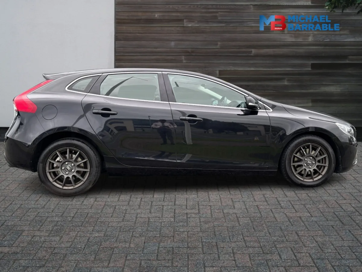 Volvo V40 DBA-MB4164T 5DR AUTO 40 SERIES 525 - Image 4