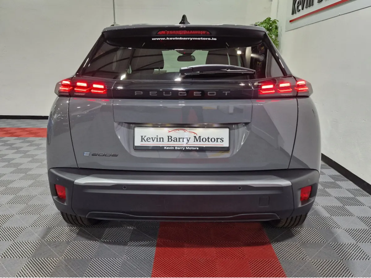 Peugeot 2008 EV ALLURE (50KWH BATTERY) AUTOMATIC * - Image 3