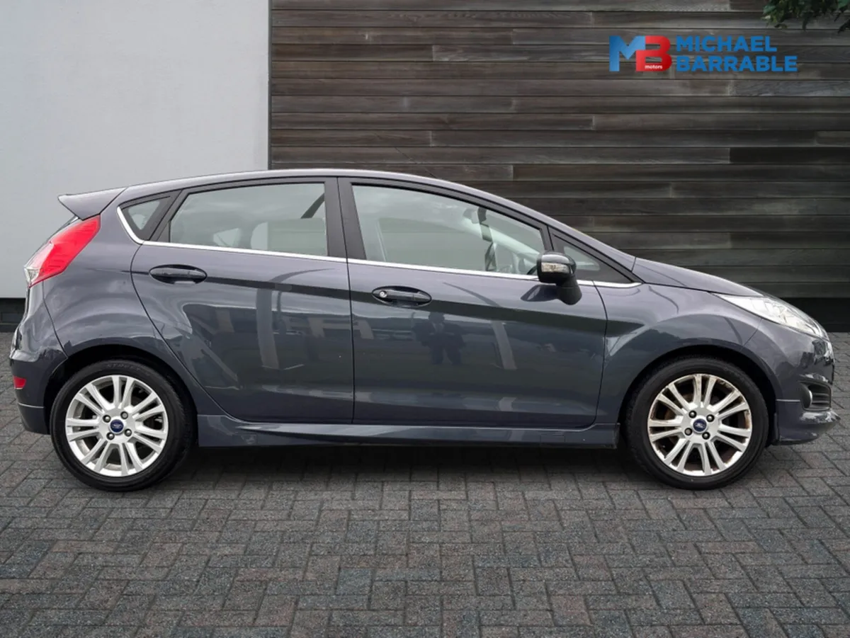 Ford Fiesta 1.25 ZETEC 82PS 5DR ARGENTO - Image 4