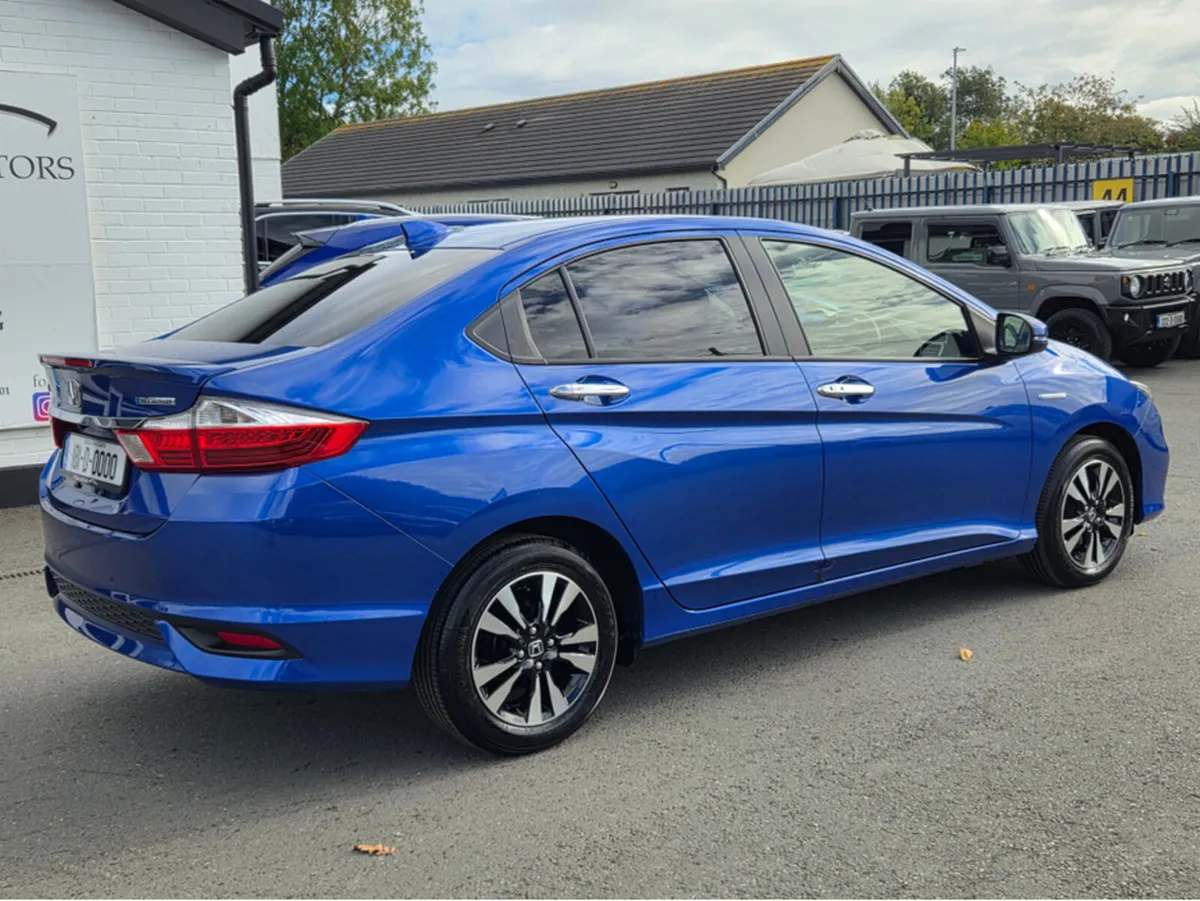 Honda Grace 1.5 HYBRID LX SENSING EDITION - Image 3