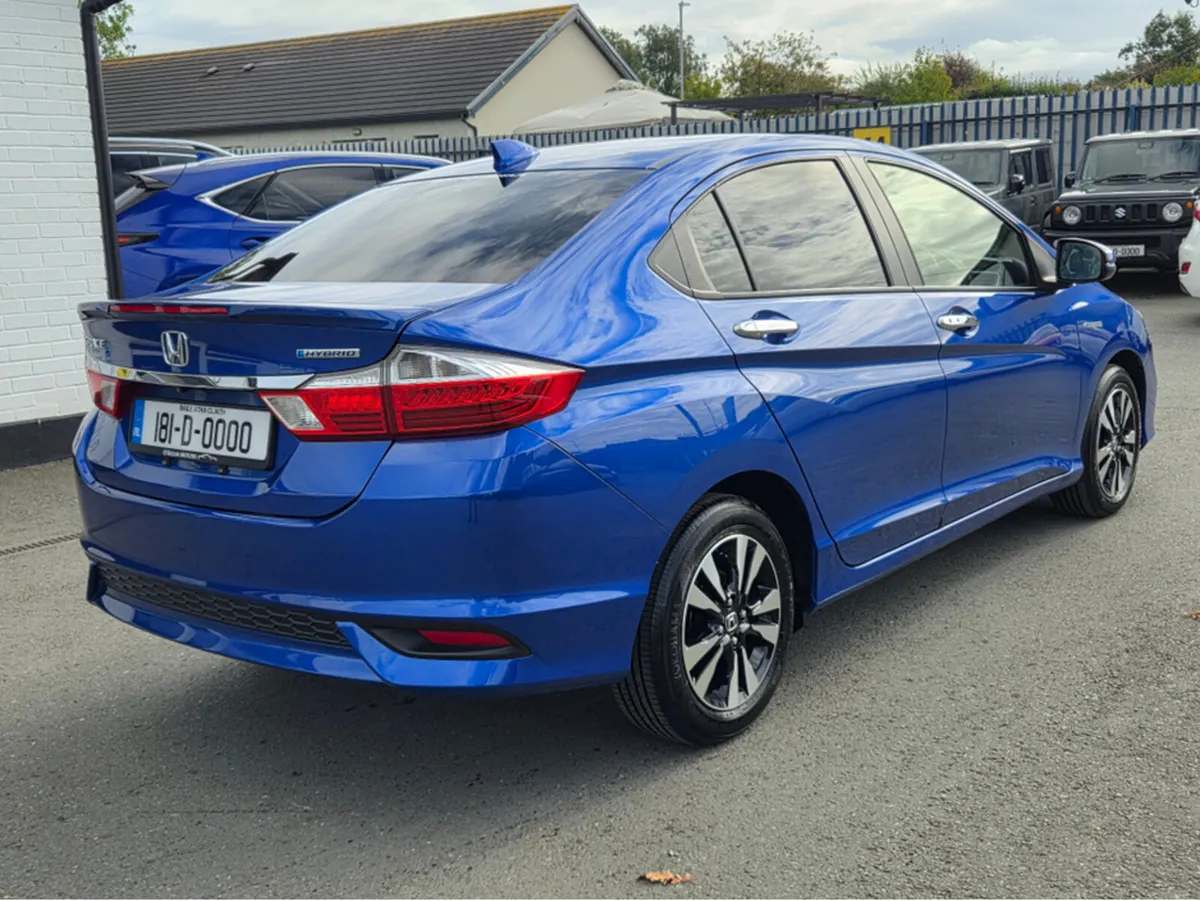 Honda Grace 1.5 HYBRID LX SENSING EDITION - Image 4