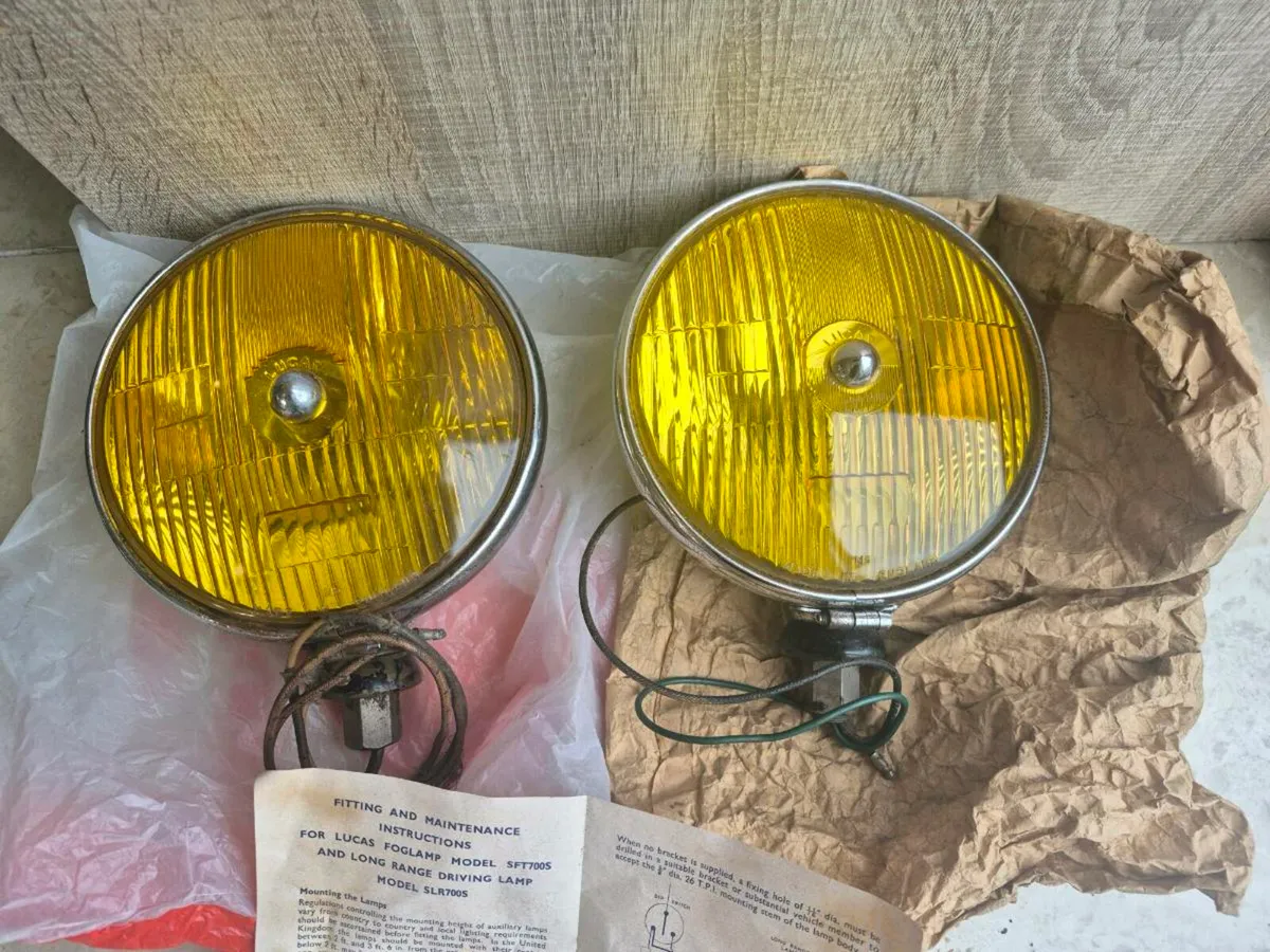 VINTAGE 2 LUCAS FOG LAMPS GOOD CONDITION 
DUBLIN15 - Image 3