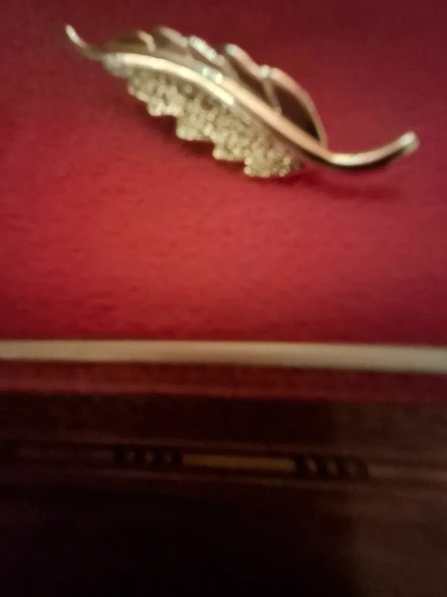 Small leaf brooch - Image 4