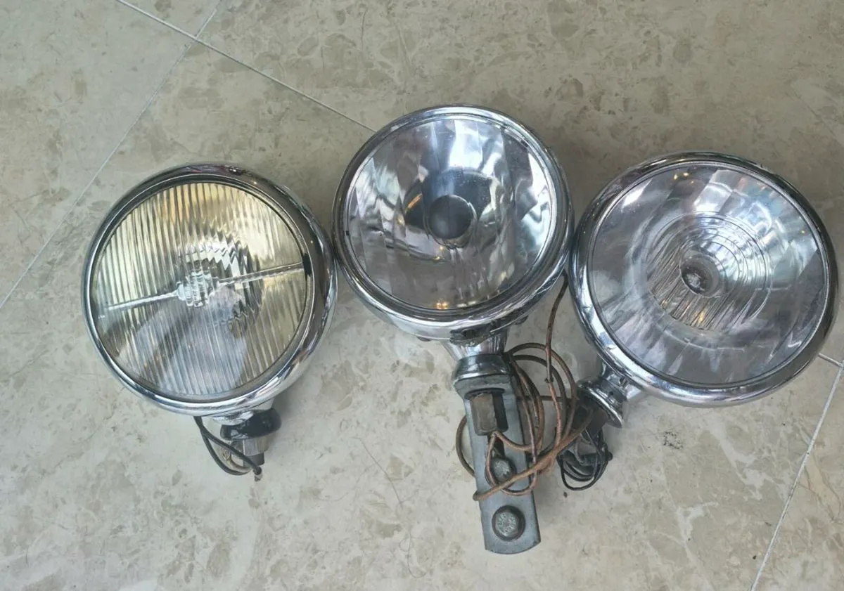 VINTAGE MARCHAL 3 SPOT FOG LAMPS GOOD CONDITION 
D - Image 1