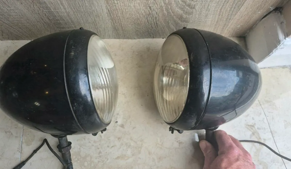 VINTAGE BULLET HEADLIGHT 1930's CORCORAN BROWN GLA - Image 1