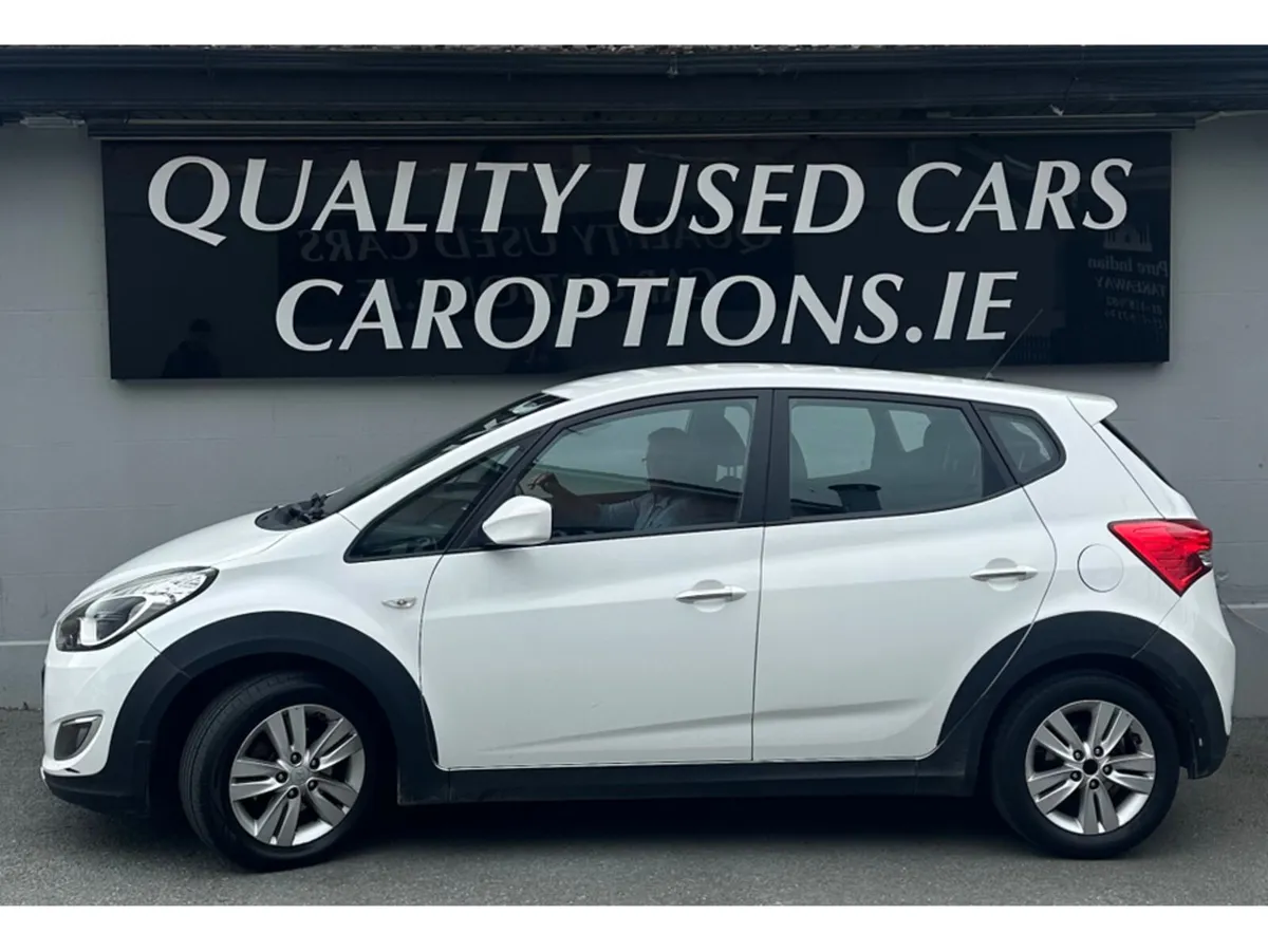 Hyundai ix20 SPECIAL EDITION//ONLY 1 OWNERS FROM N - Image 2