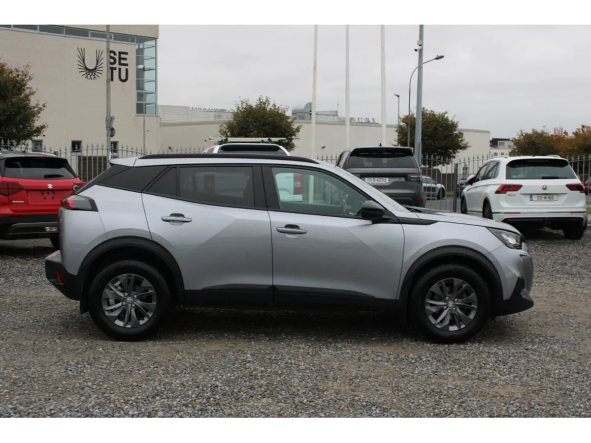 Peugeot 2008 ACTIVE 1.2 100 4DR - Image 4