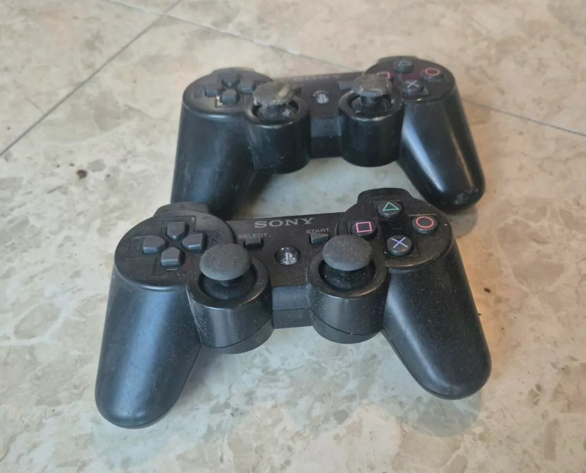 PS3/ 2controller also available for €35 Item type: - Image 2