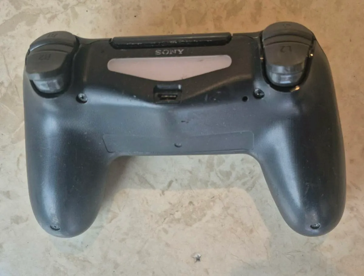 PS4/ 1controller also available for €35 Item type: - Image 2
