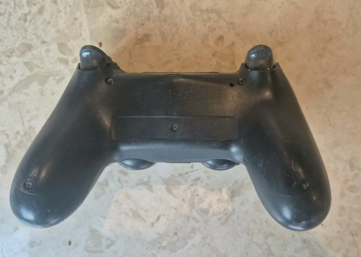 PS4/ 1controller also available for €35 Item type: - Image 4