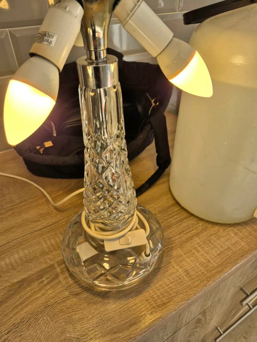 Waterford crystal Achillbeg mushroom shaped table - Image 2