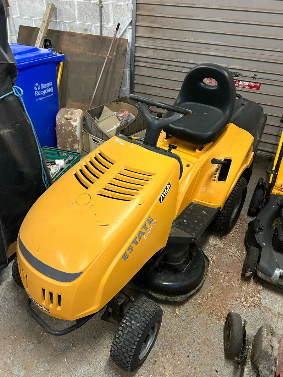 Stiga ride on lawnmower - Image 1