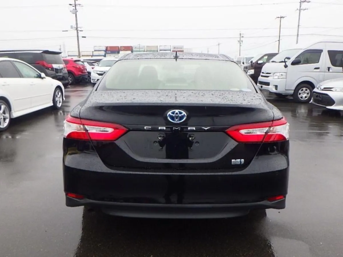 Toyota camry with taxi plate on rent - Image 1