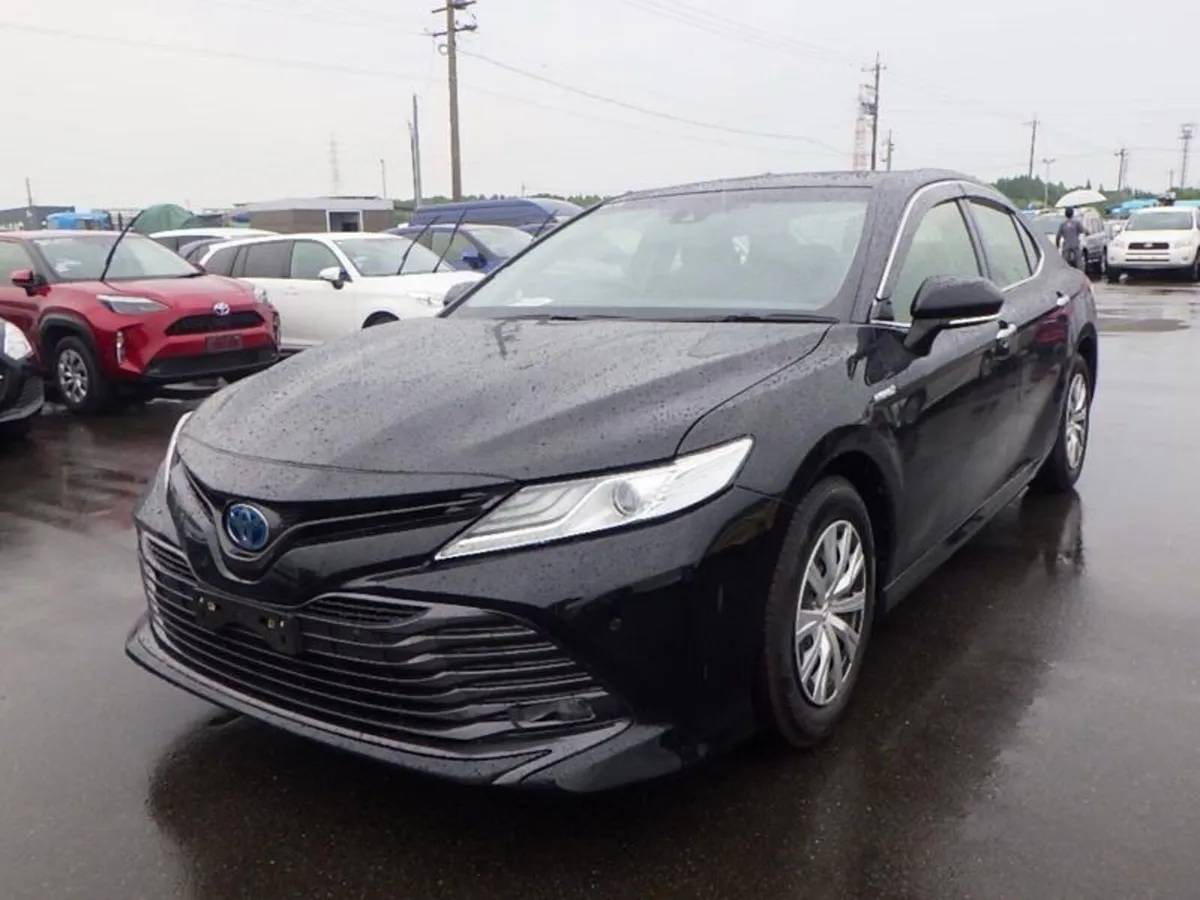 Toyota camry with taxi plate on rent - Image 2