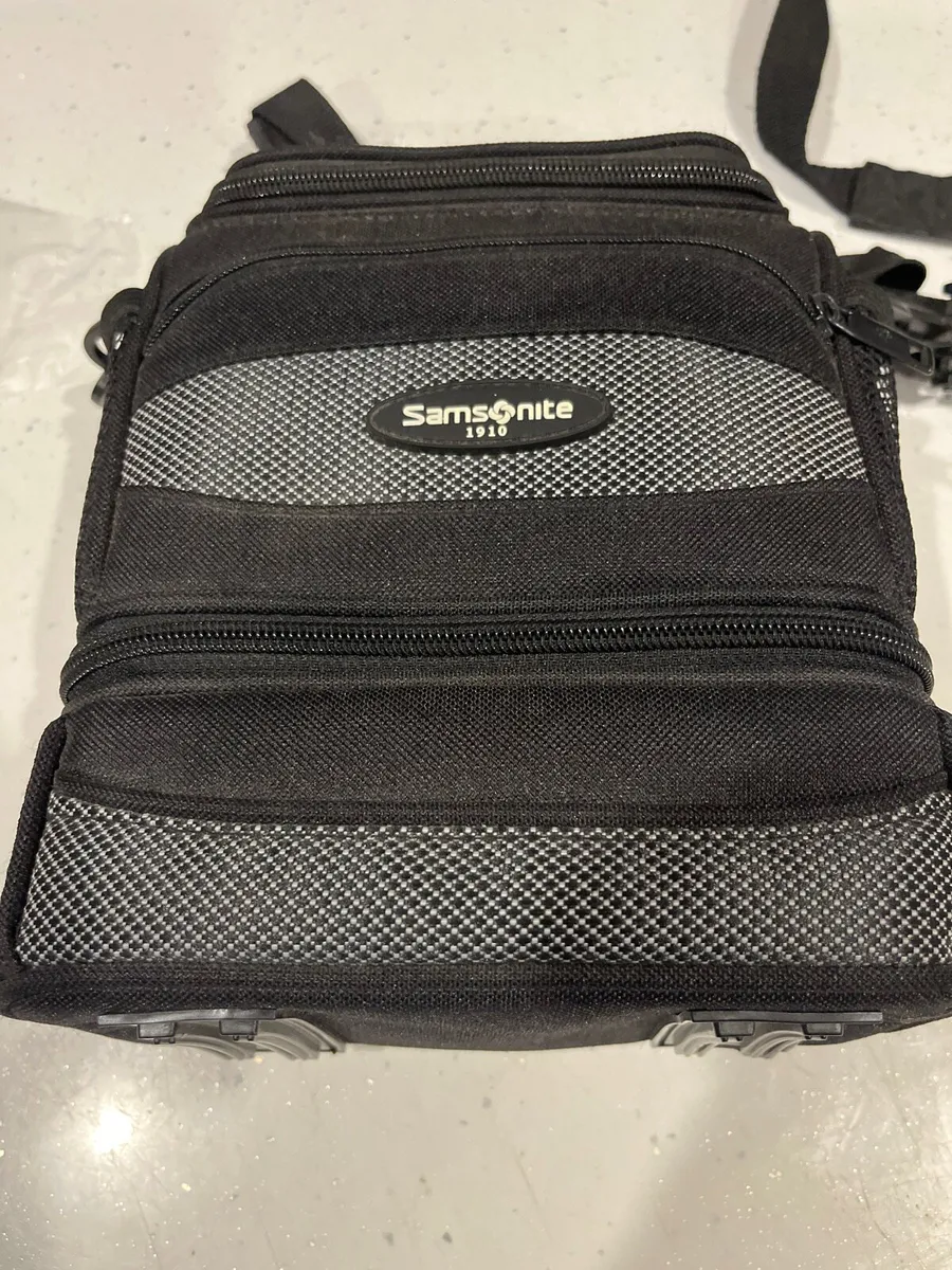 Large samsonite 1910 camera bag - Image 1