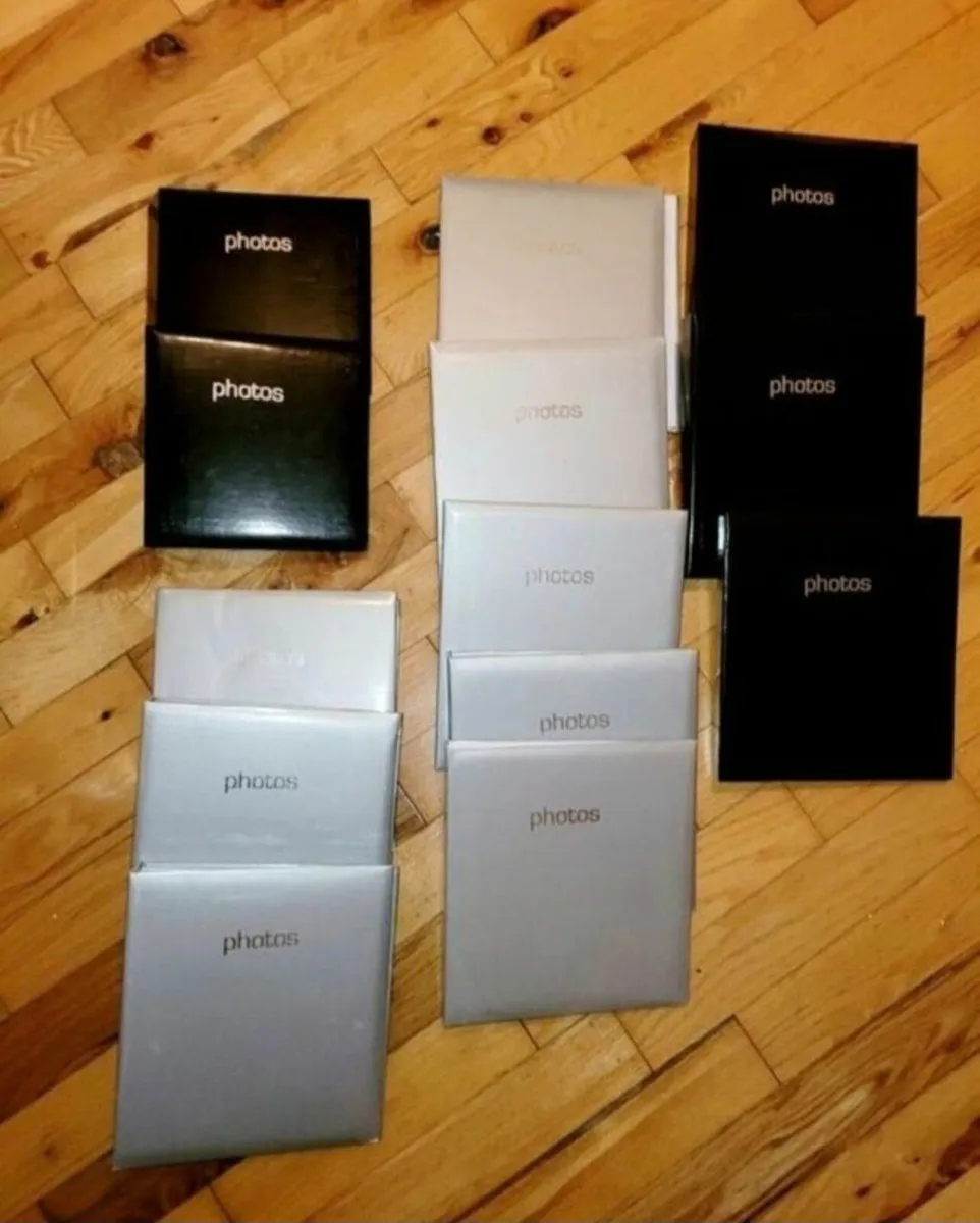 Photo Abulms - Image 1