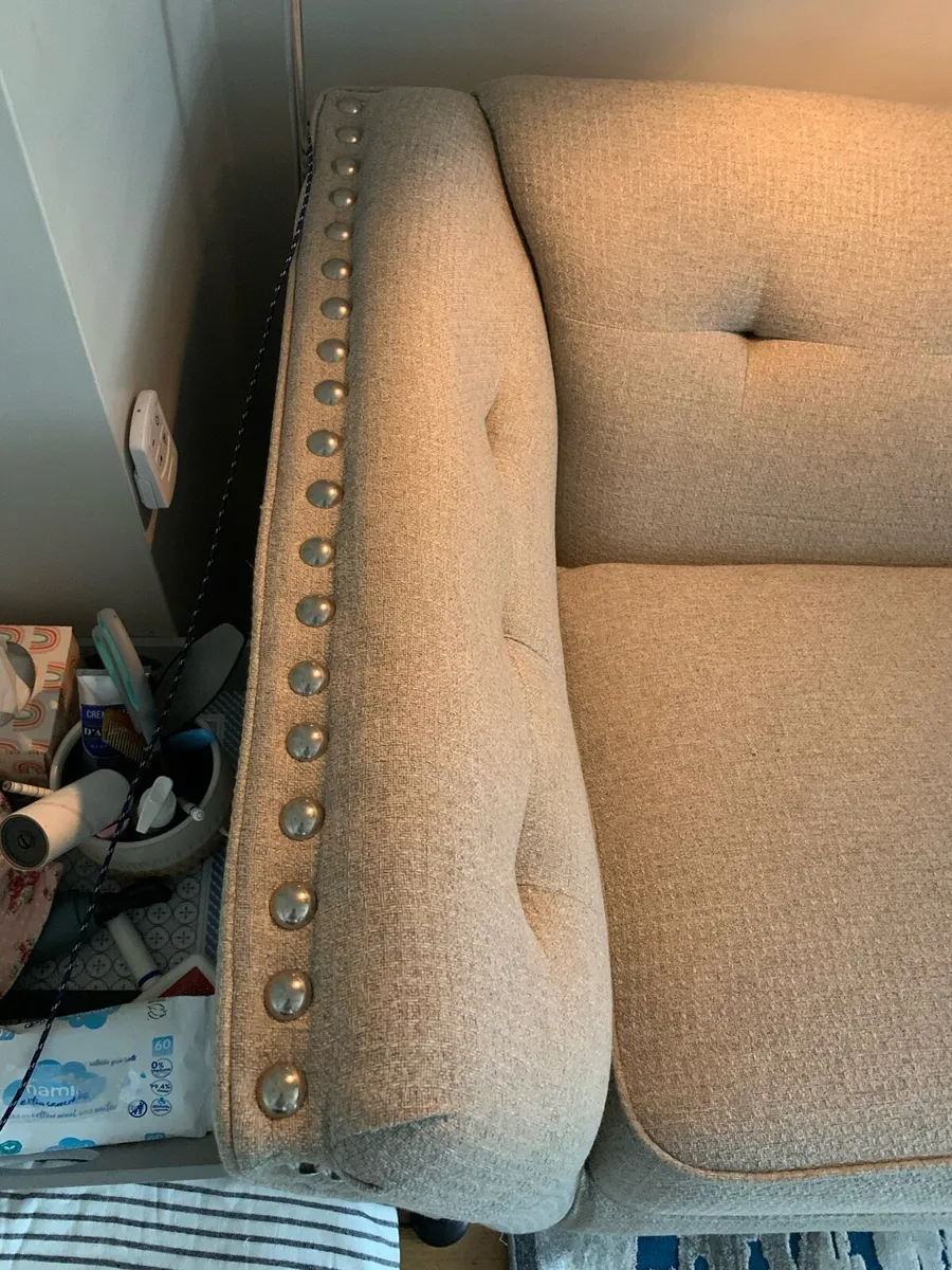 Couch - Image 2