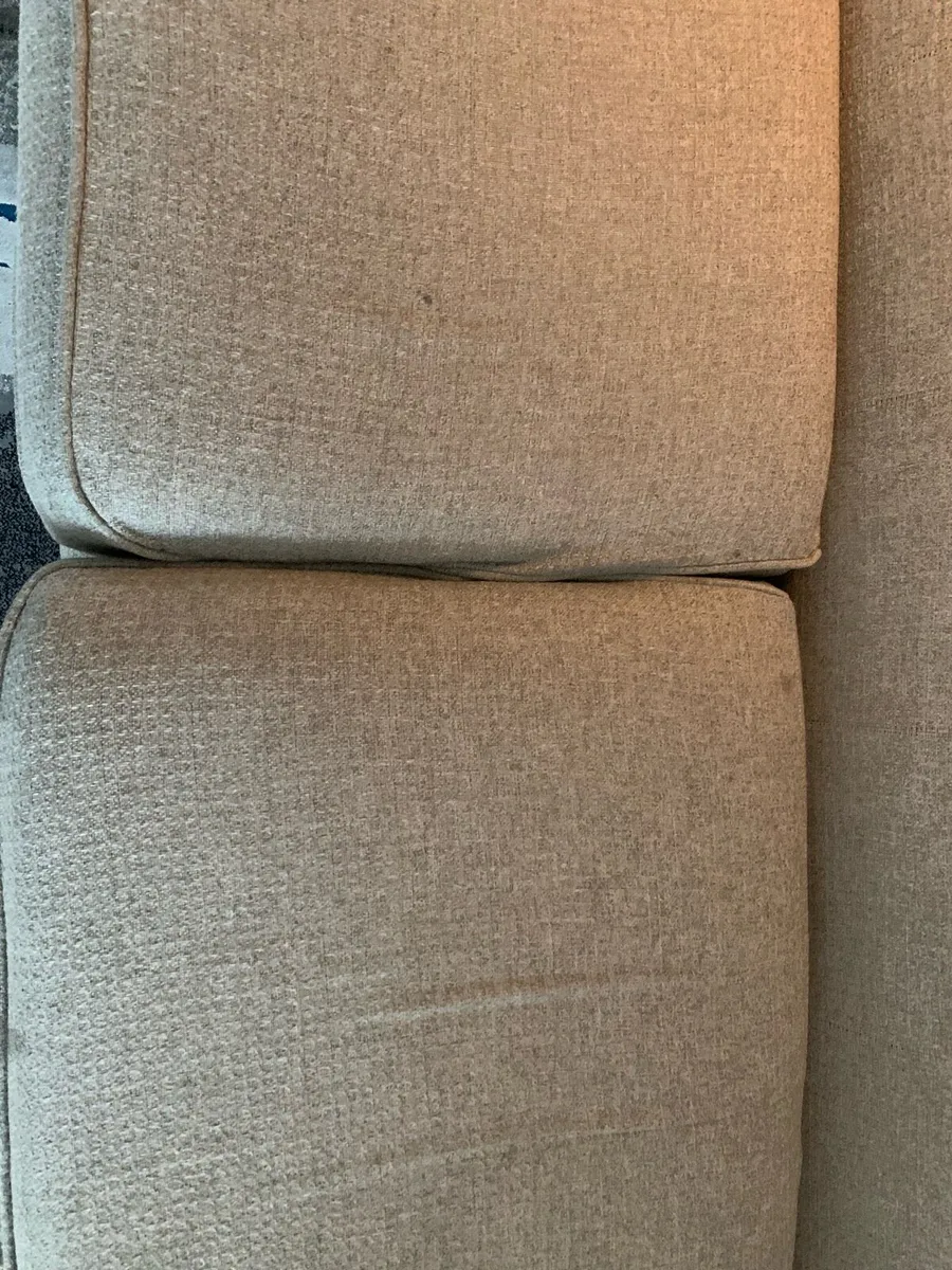 Couch - Image 4
