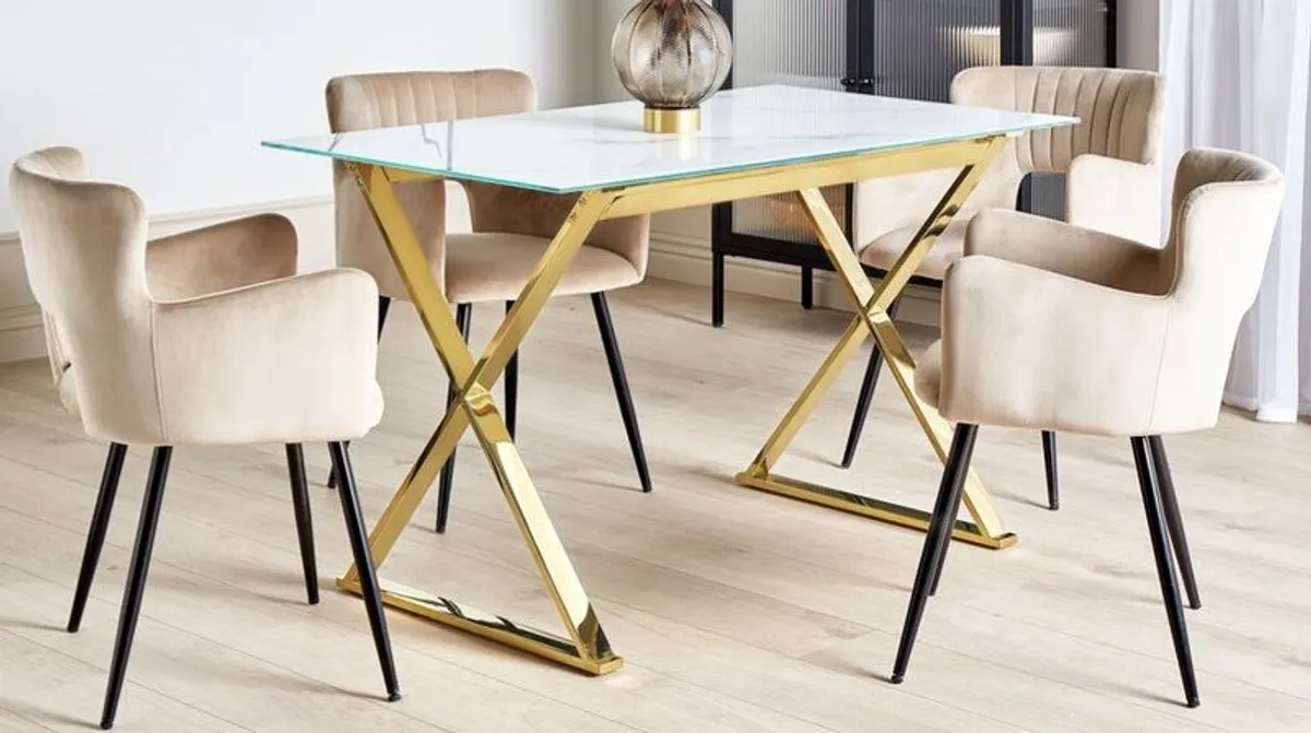 Brand new Dining table. - Image 2
