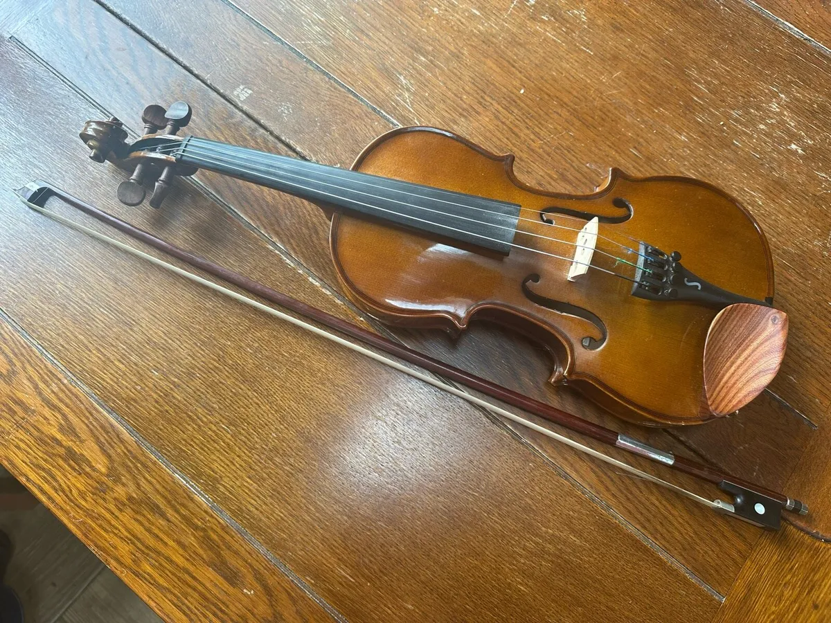 1/2 size fiddle / violin - Image 2