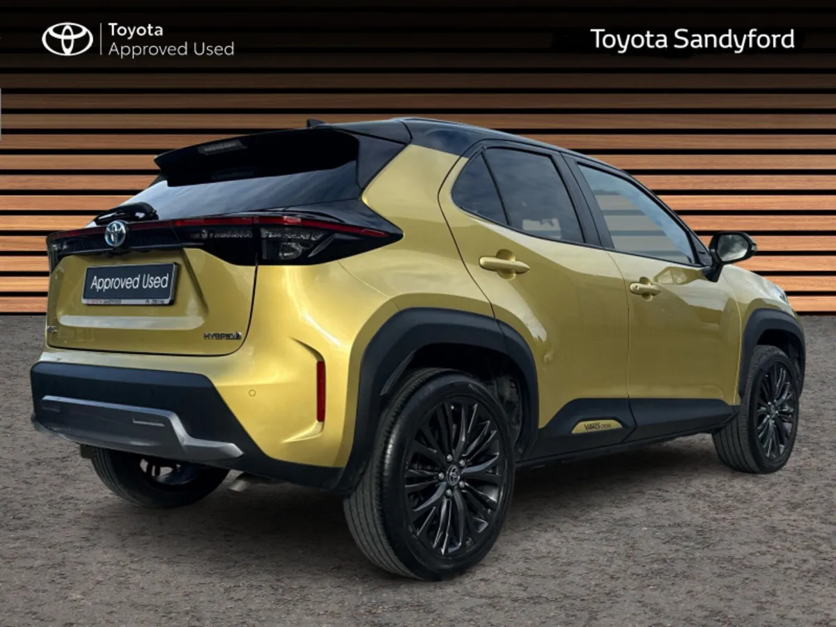 Toyota Yaris Cross ADVENTURE HYBRID AUTOMATIC // U - Image 2