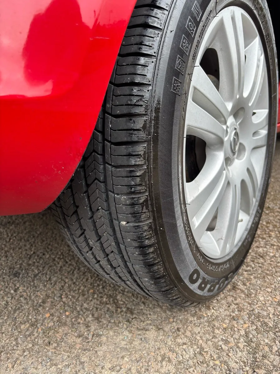 Car - Image 4