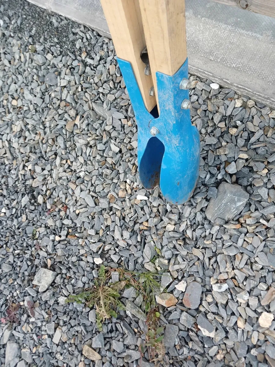 Post hole digger - Image 2