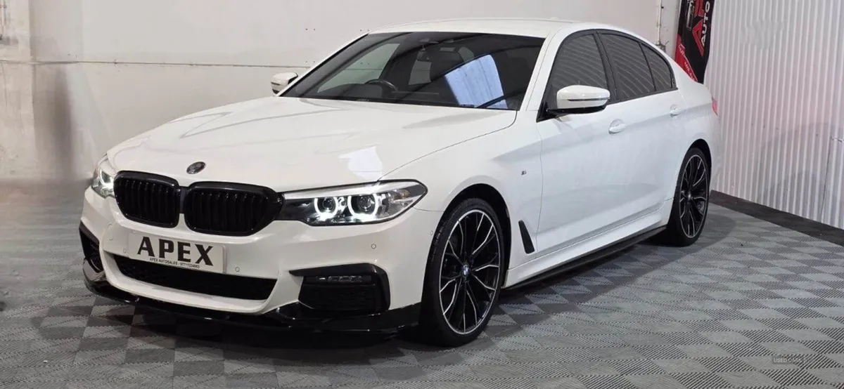BMW 5 Series Diesel Saloon - Image 2