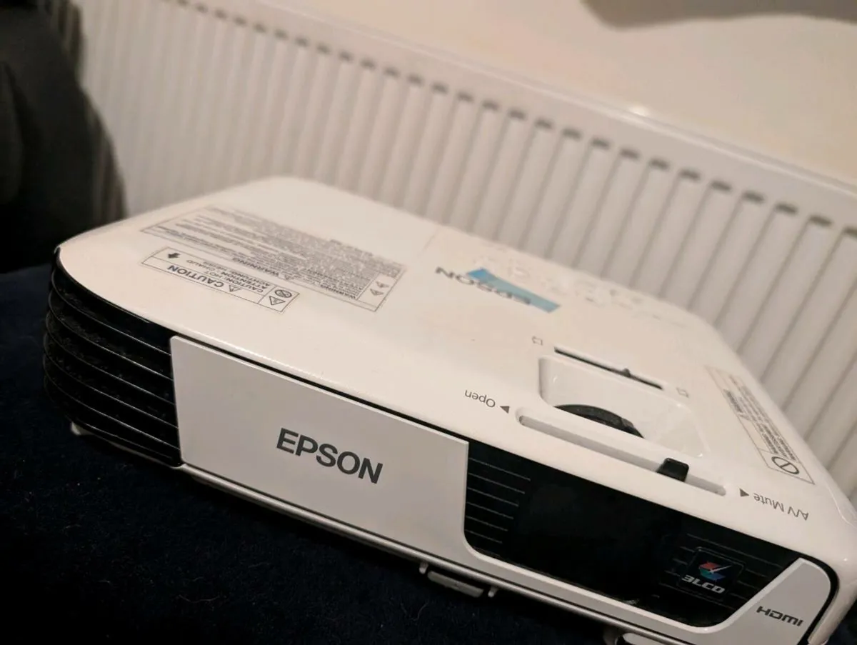 Projector - Epson - Image 1