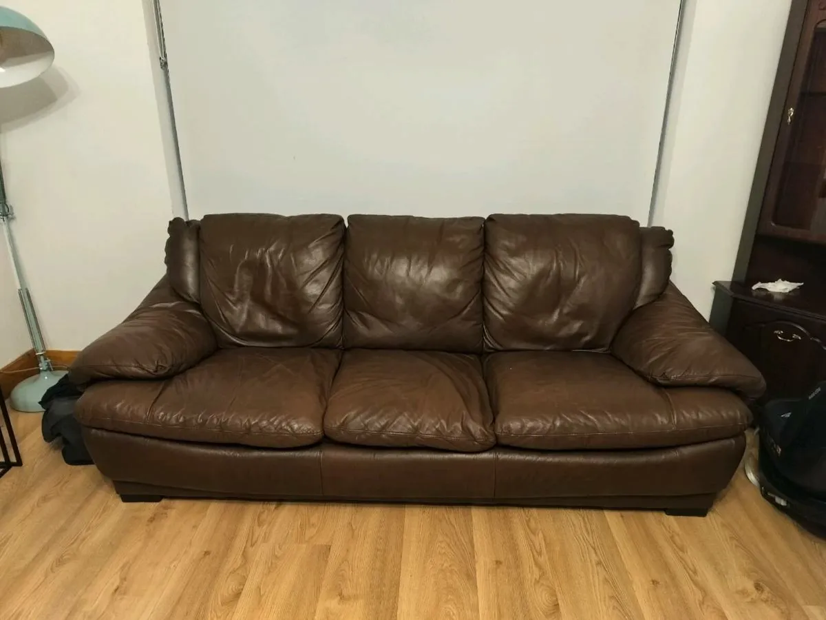 Leather couchs - Image 1