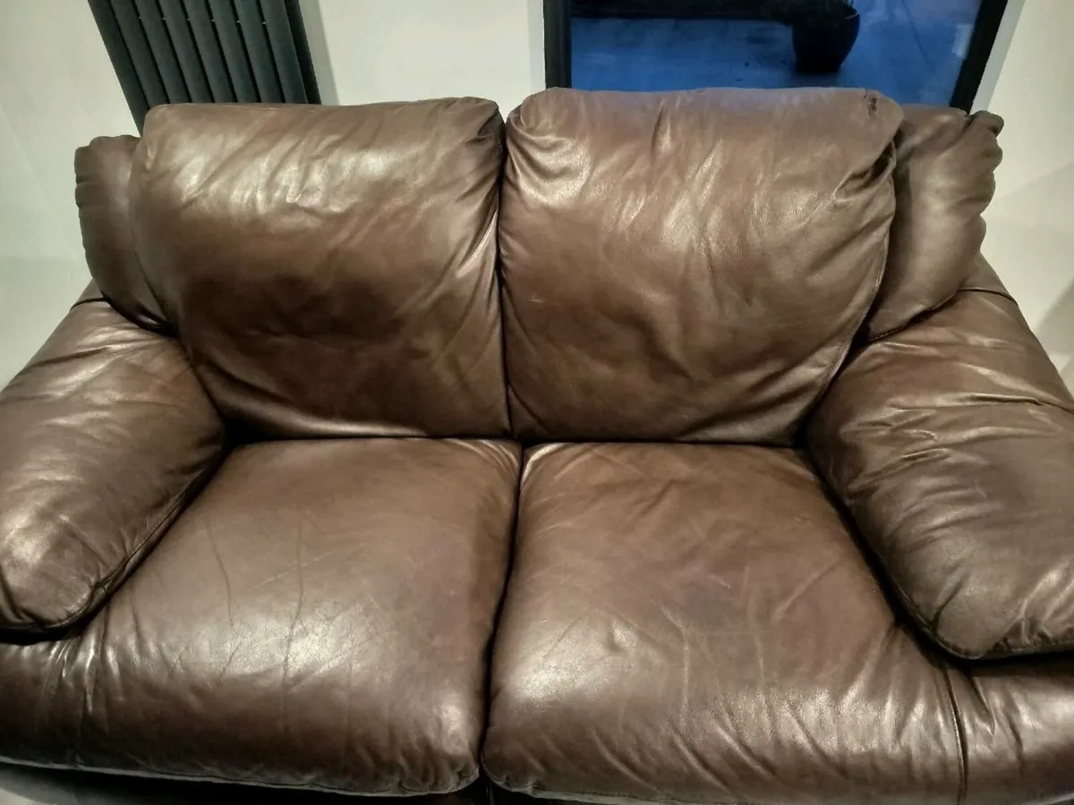 Leather couchs - Image 3