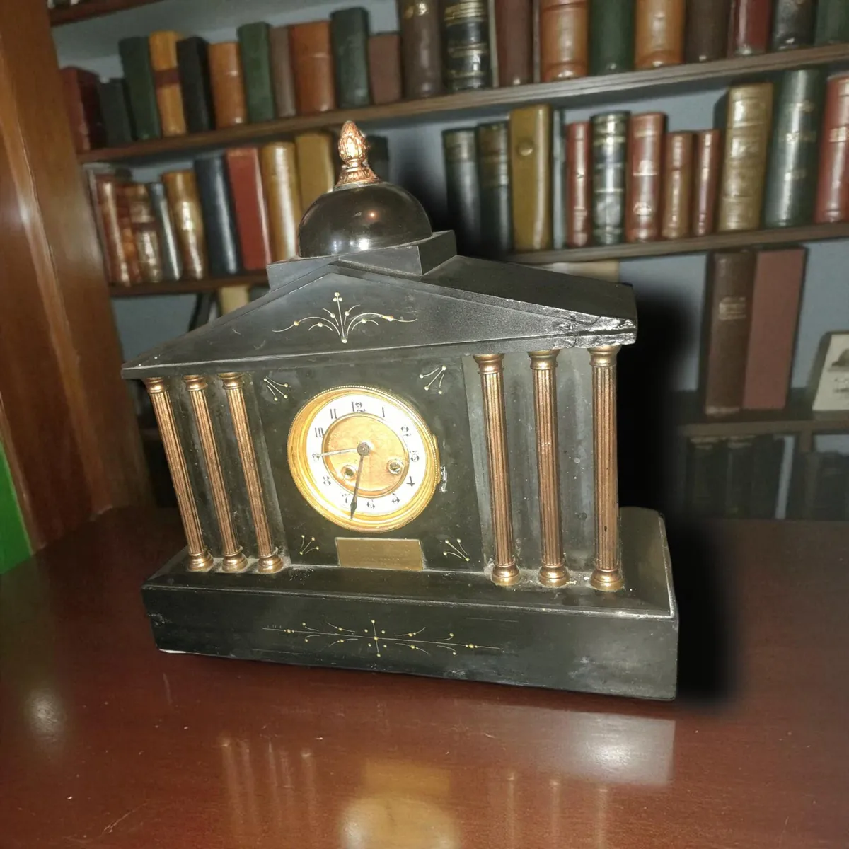 Large and heavy clock for parts or decor - Image 1