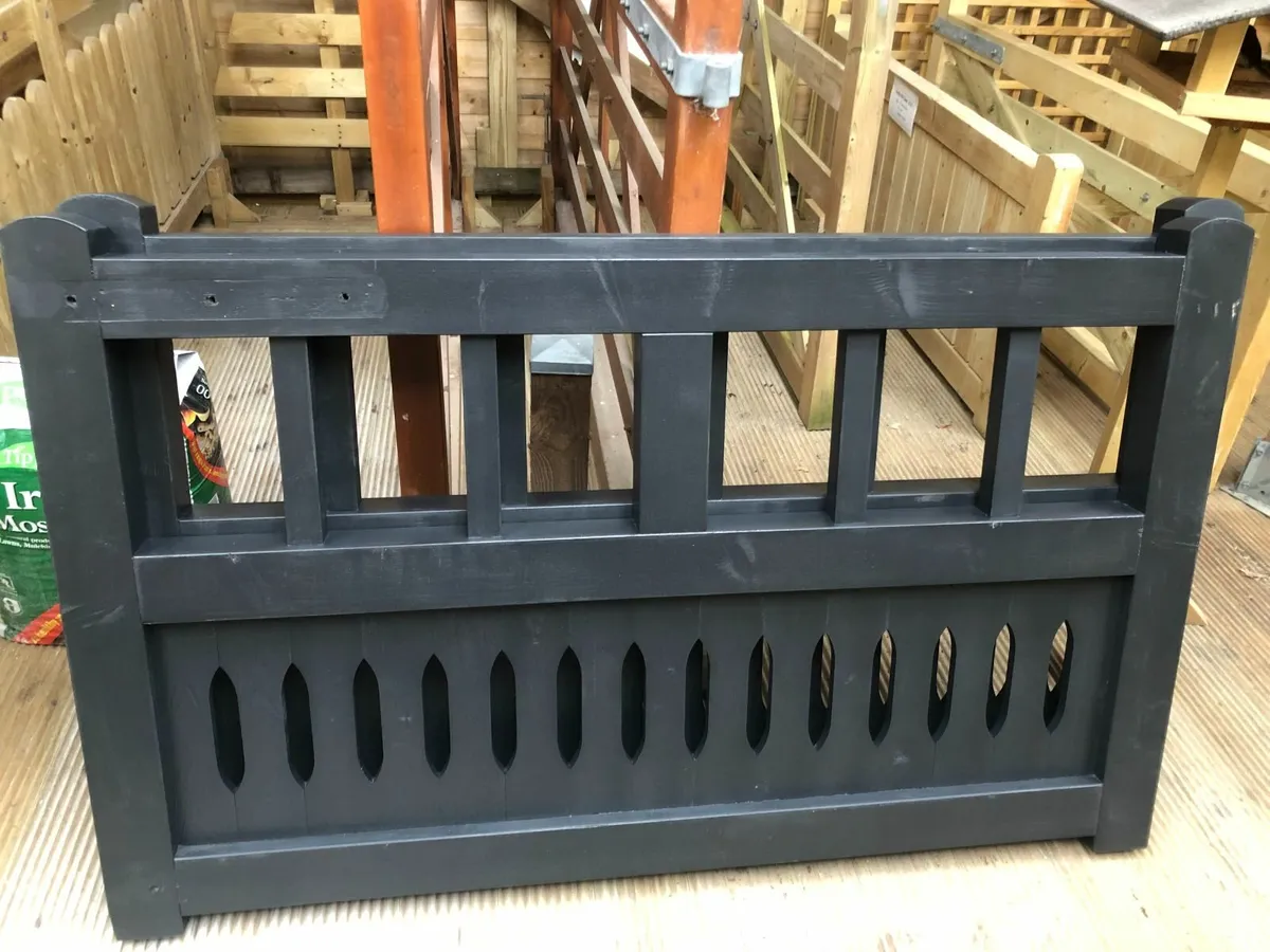 Timber entrance gate- killconnell Painted black - Image 1