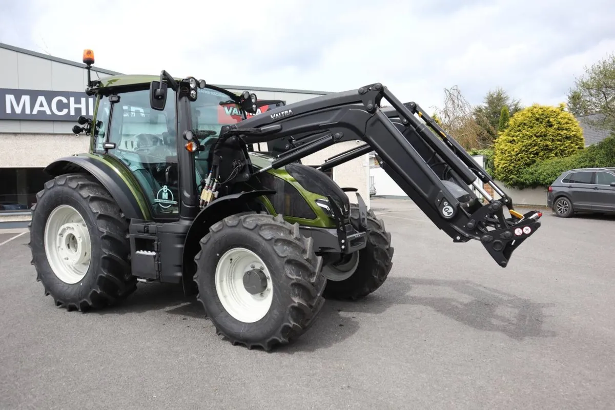 Valtra G135 c/w G4S Loader - Image 2