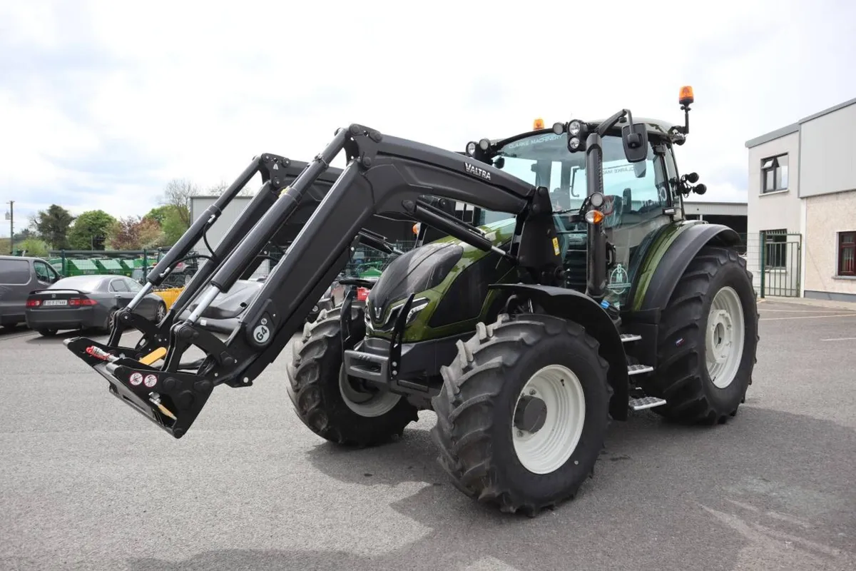 Valtra G135 c/w G4S Loader - Image 1