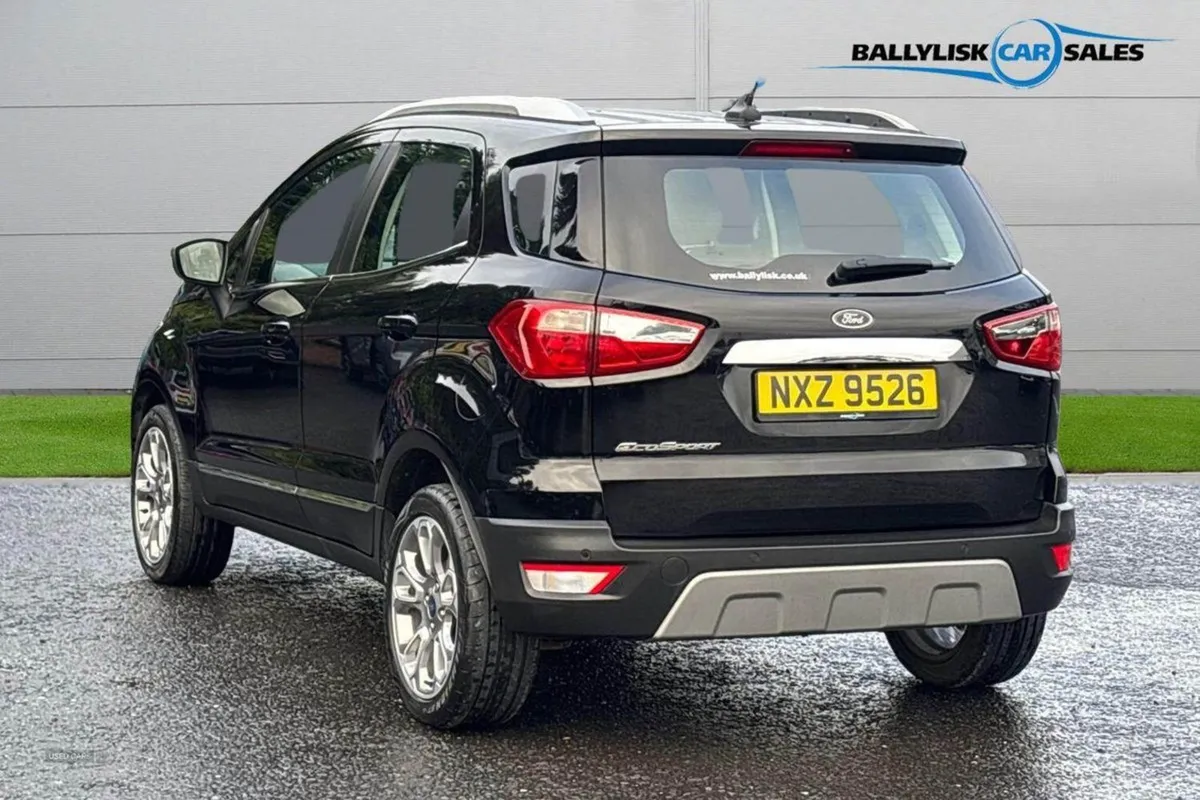 Ford EcoSport 1.0t 15ps Titanium in Black With 45K - Image 2