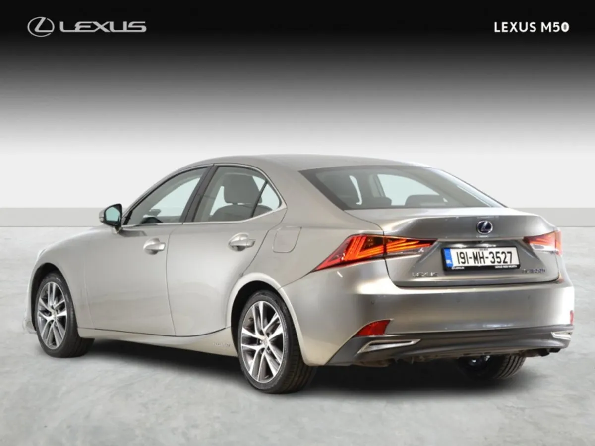 Lexus IS300h Executive - Image 3