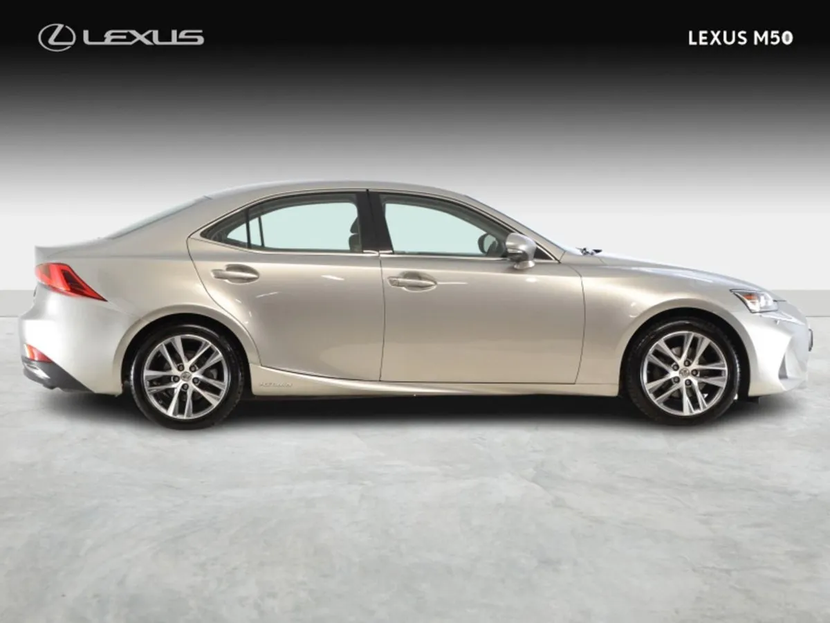 Lexus IS300h Executive - Image 4