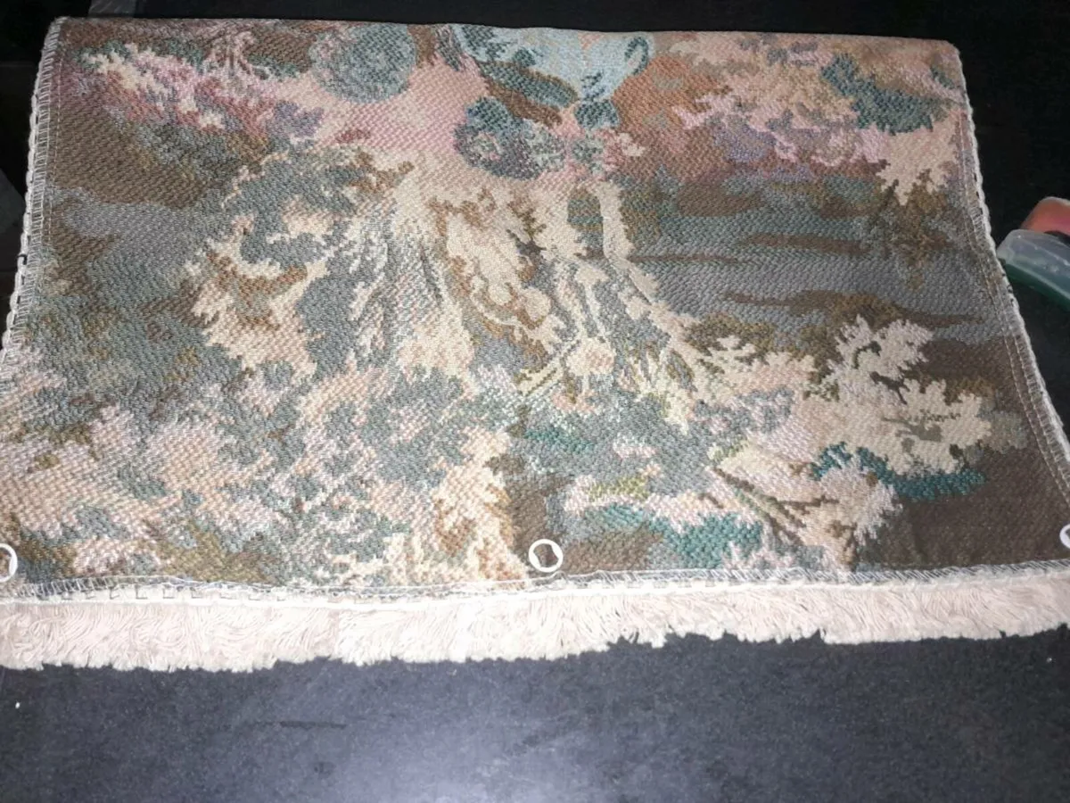 Lovely old tapestry - Image 3
