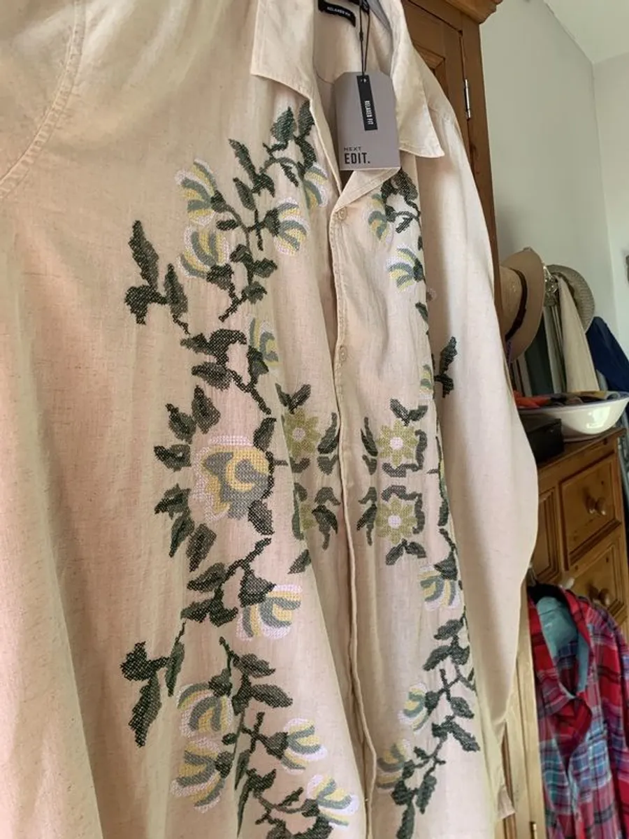 NEXT Men's Cotton Short Sleeved Shirt - Image 2