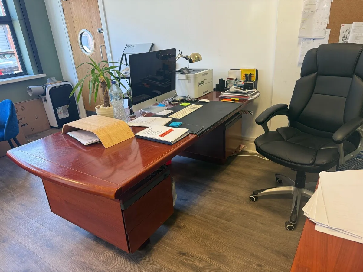 Office furniture mahogany - Image 1