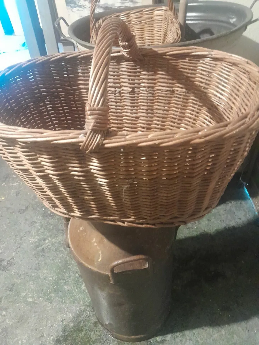 Vintage willow basket - Image 2